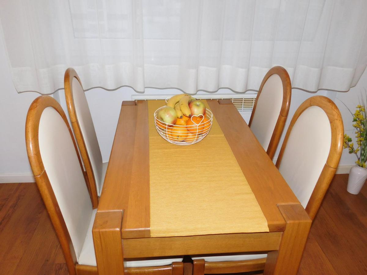 Apartman Ana Zupanja Eksteriør billede