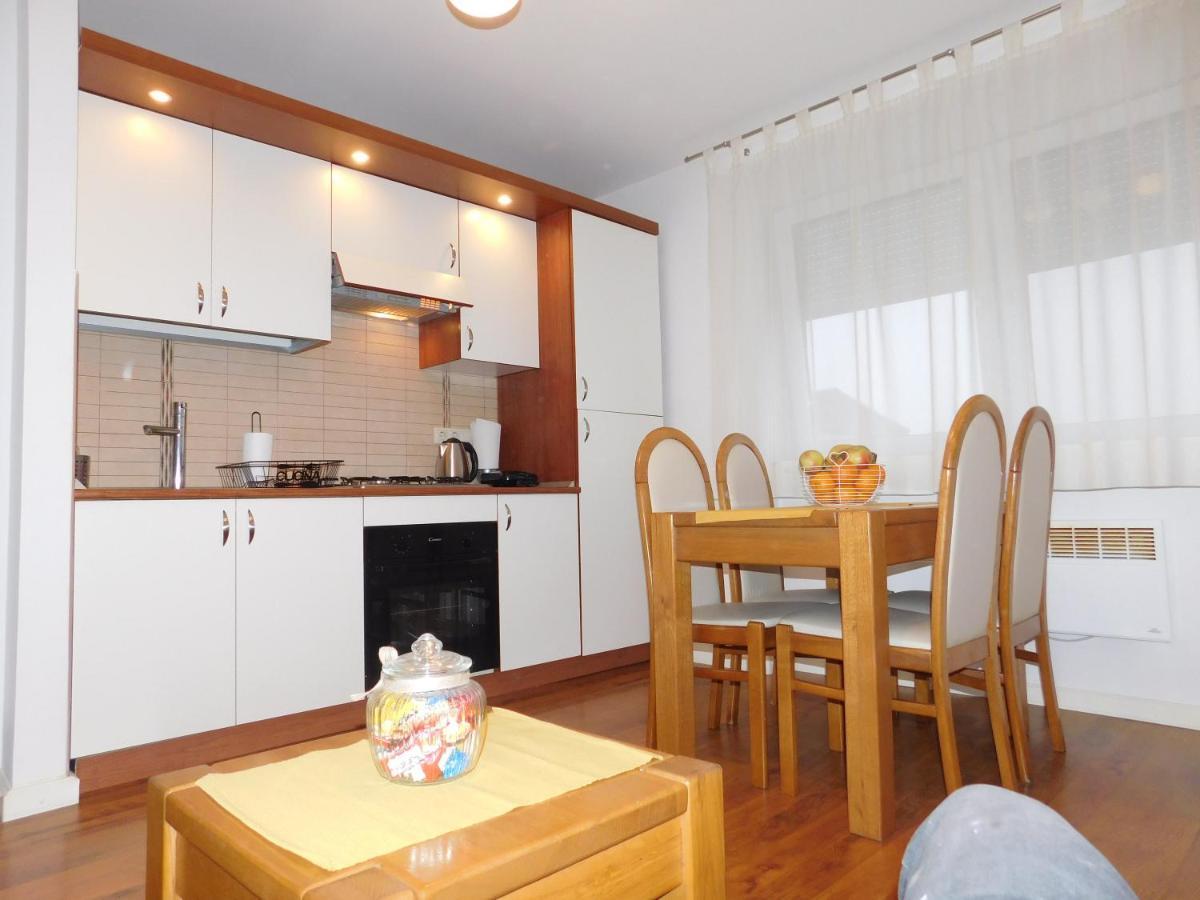 Apartman Ana Zupanja Eksteriør billede
